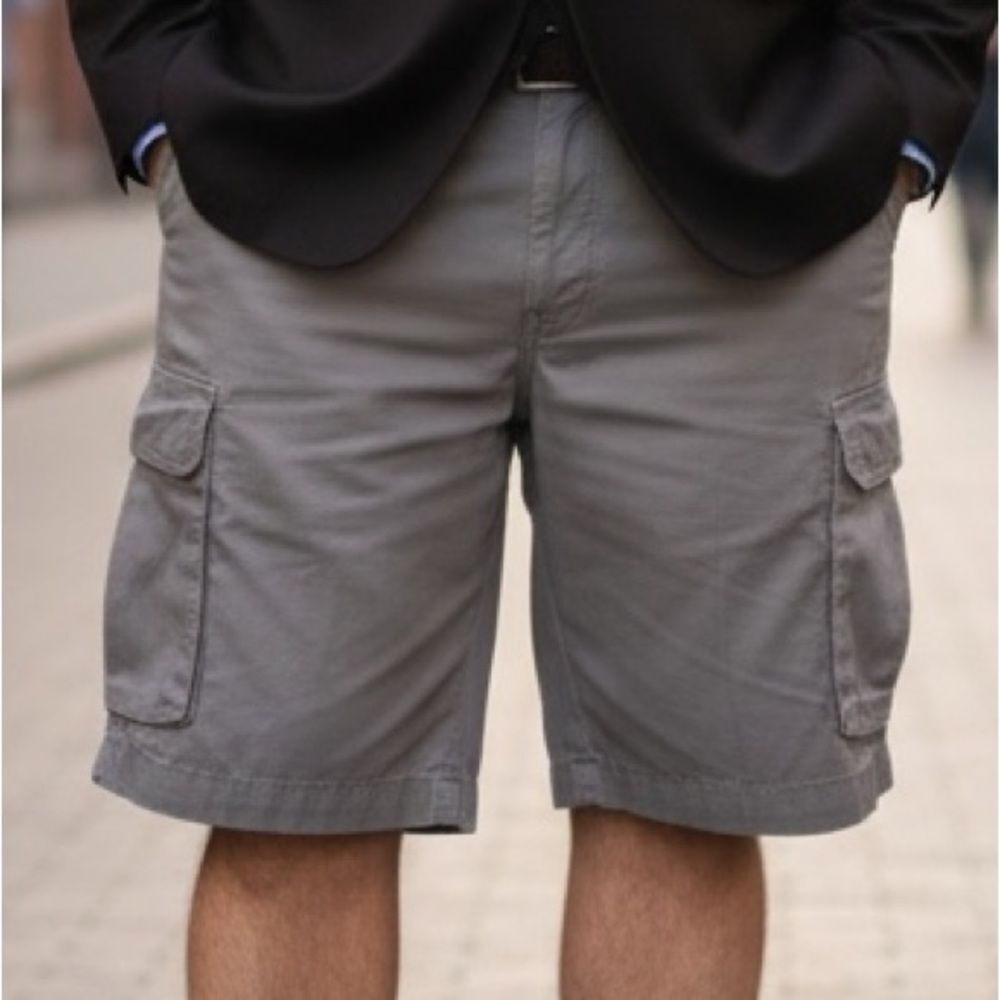 Apt. 9 Men’s Cargo Khaki Shorts Sz 40